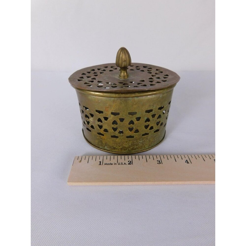 Vintage Brass Pierced Round Candle Holder Lidded Patina Made In India Decor - Picture 9 of 10